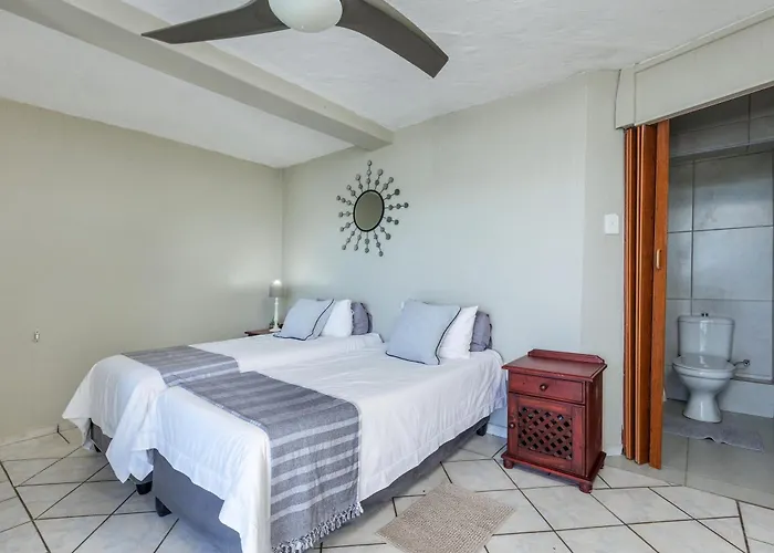 Hansmeyer Hill - 5 Bedroom House